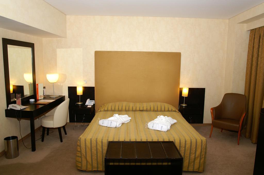 Hotel Lozenge Athens Room photo